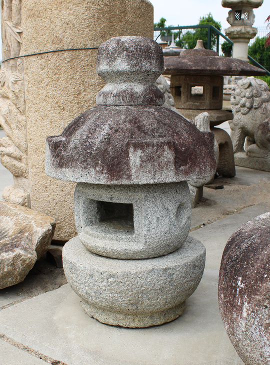 Misaki Gata Ishidoro, Japanese Stone Lantern - YO01010559