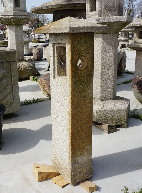 Miyoshi Gata Ishidōrō, Japanese Stone Lantern - YO01010272