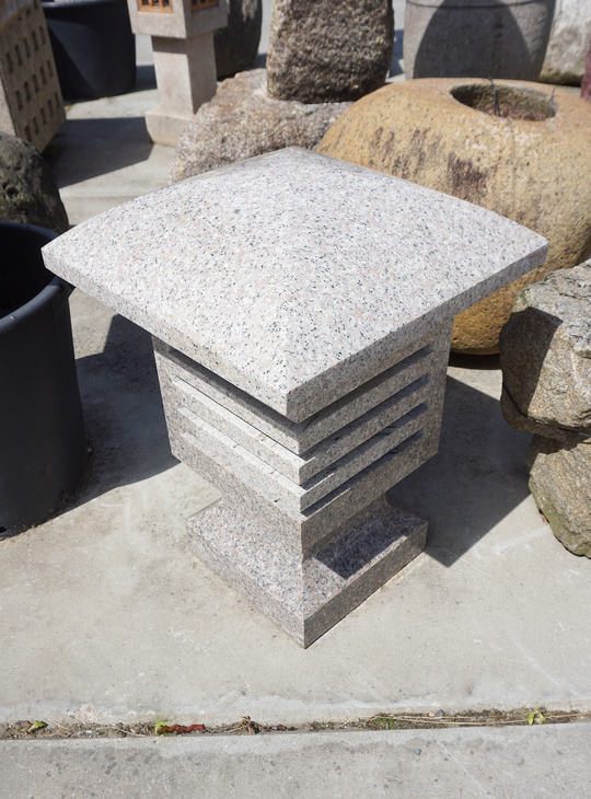 Modan Ishidoro, Japanese Stone Lantern - YO01010432