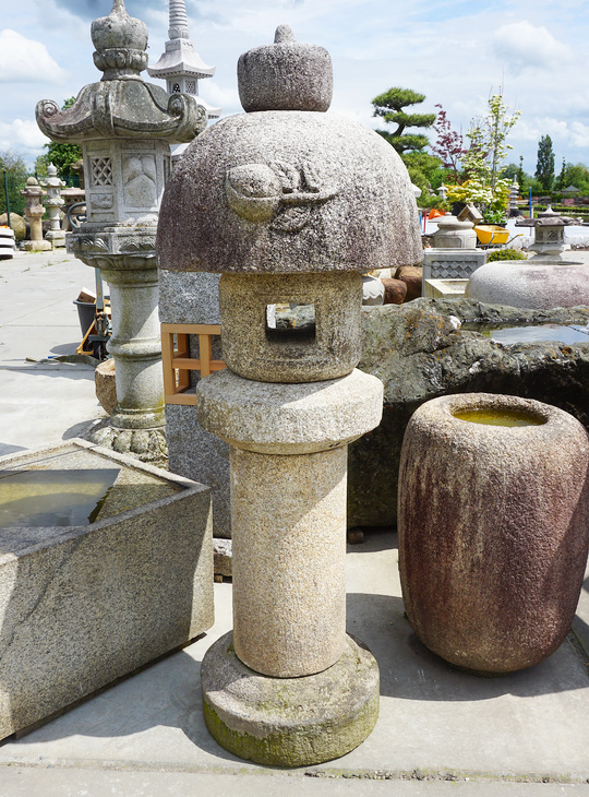 Momoyama Gata Ishidoro, Japanese Stone Lantern - YO01010396