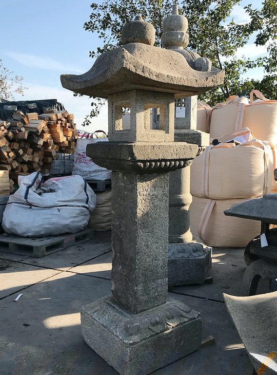 Nishinoya Gata Ishidōrō, Japanese Stone Lantern - YO01010110