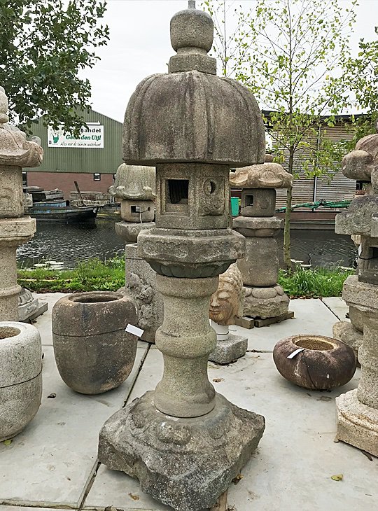 Nuresagi Gata Ishidōrō, Japanese Stone Lantern - YO01010043
