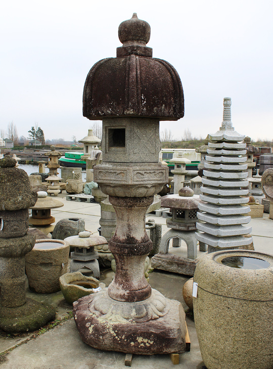 Nuresagi Gata Ishidoro, Japanese Stone Lantern - YO01010564