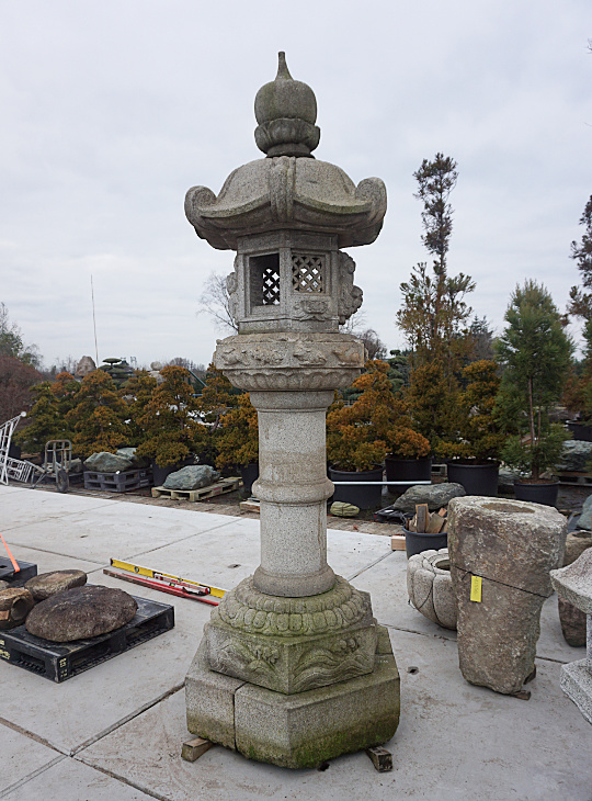 Okuno-in Gata Ishidoro, Japanese Stone Lantern - YO01010235