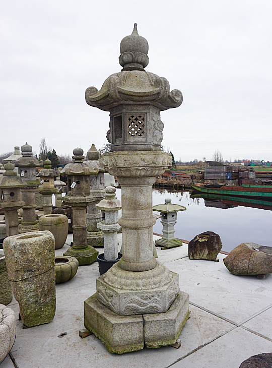 Okuno-in Gata Ishidoro, Japanese Stone Lantern - YO01010235