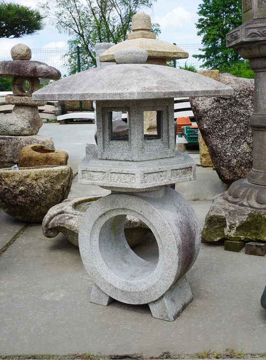 Buy Omokage Gata Ishidoro, Japanese Stone Lantern for sale - YO01010389