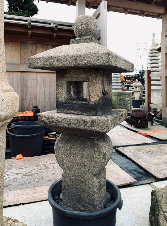 Oribe Gata Ishidoro, Japanese Stone Lantern - YO01010191