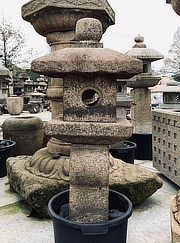 Buy Oribe Gata Ishidōrō, Japanese Stone Lantern for sale - YO01010191