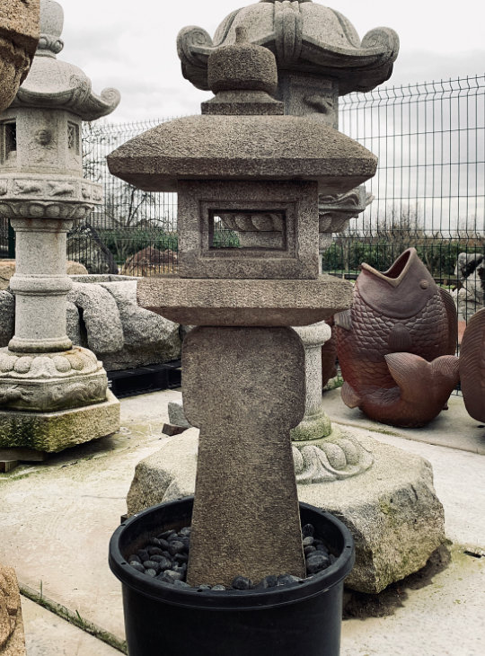 Oribe Gata Ishidoro, Japanese Stone Lantern - YO01010192