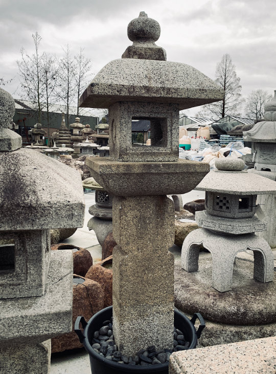Oribe Gata Ishidoro, Japanese Stone Lantern - YO01010193
