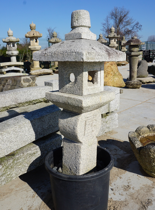 Oribe Gata Ishidōrō, Japanese Stone Lantern - YO01010247