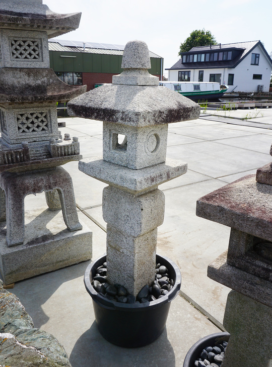 Oribe Gata Ishidōrō, Japanese Stone Lantern - YO01010316