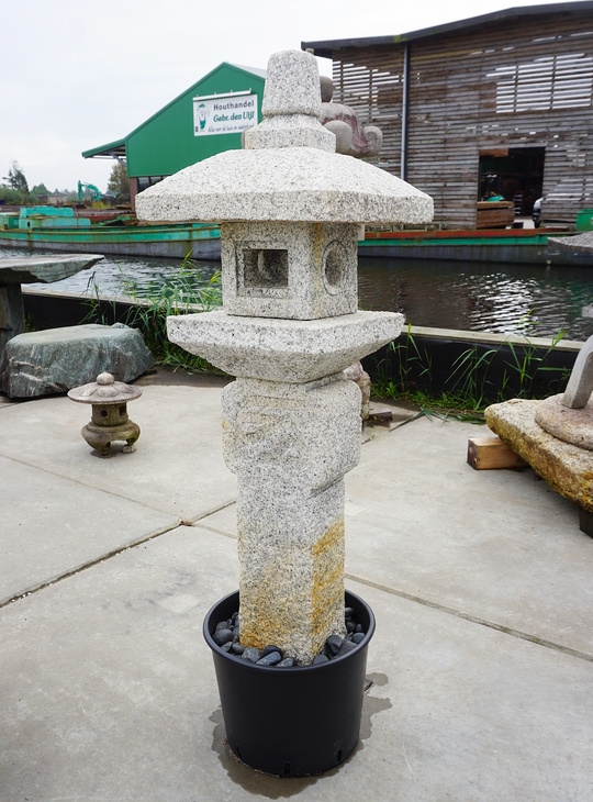 Oribe Gata Ishidoro, Japanese Stone Lantern - YO01010327