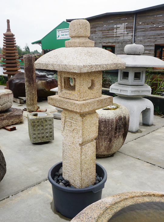 Oribe Gata Ishidoro, Japanese Stone Lantern - YO01010333
