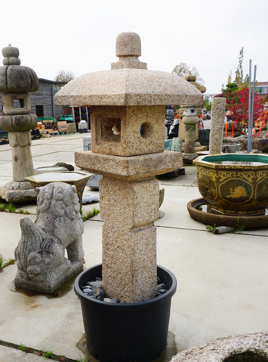 Oribe Gata Ishidoro, Japanese Stone Lantern - YO01010343