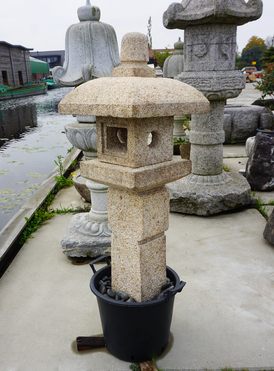 Oribe Gata Ishidoro, Japanese Stone Lantern - YO01010351