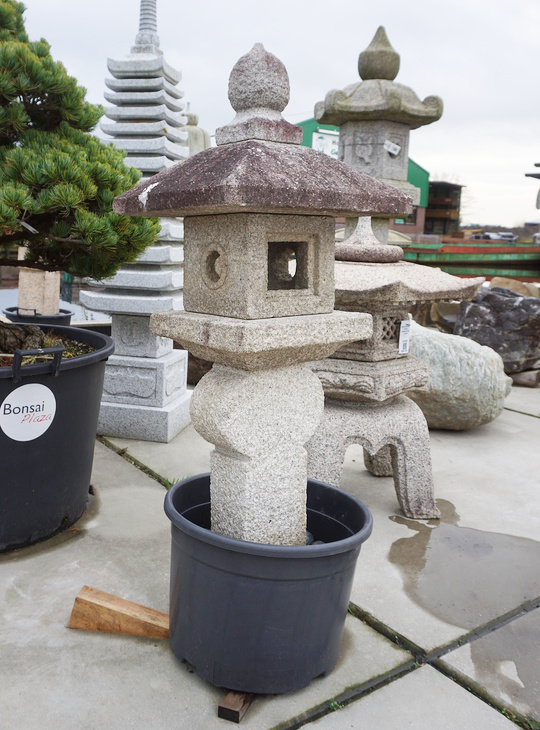 Oribe Gata Ishidoro, Japanese Stone Lantern - YO01010359