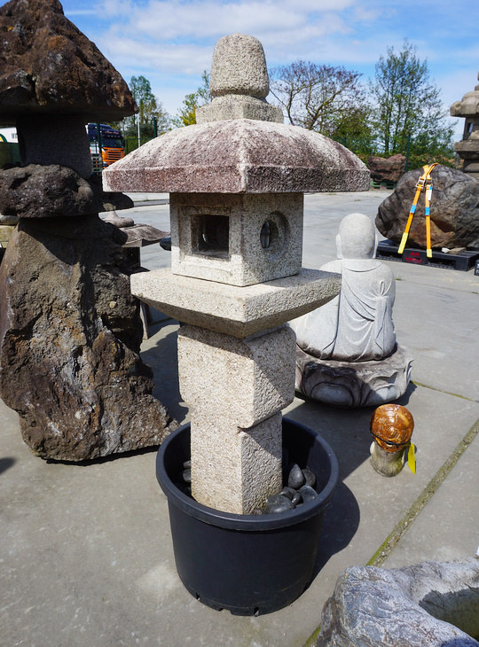 Oribe Gata Ishidoro, Japanese Stone Lantern - YO01010382