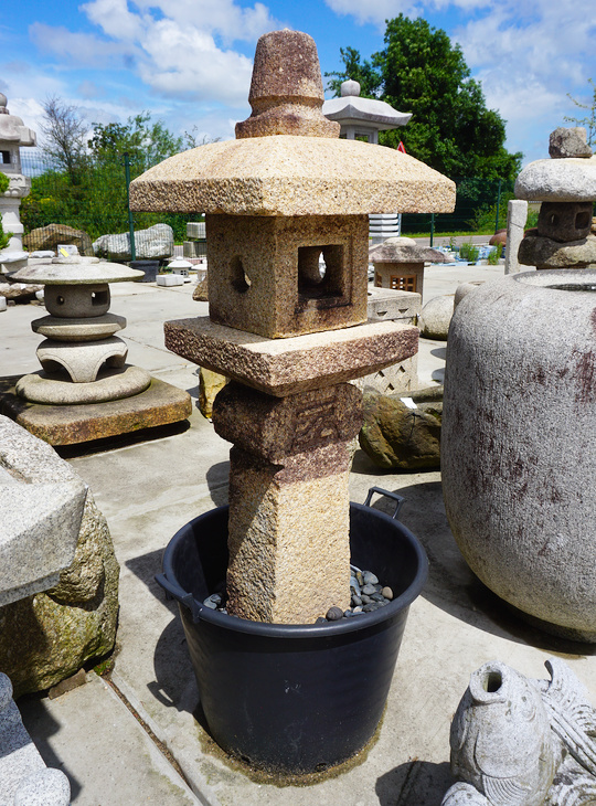 Oribe Gata Ishidoro, Japanese Stone Lantern - YO01010413