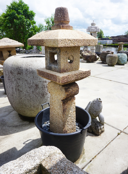 Oribe Gata Ishidoro, Japanese Stone Lantern - YO01010413