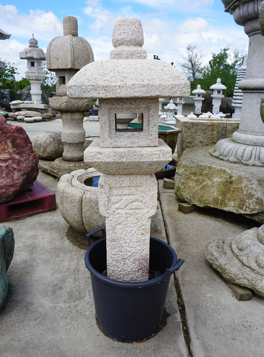 Oribe Gata Ishidoro, Japanese Stone Lantern - YO01010417