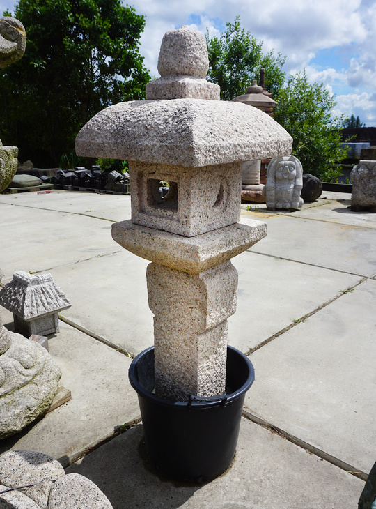 Oribe Gata Ishidoro, Japanese Stone Lantern - YO01010417