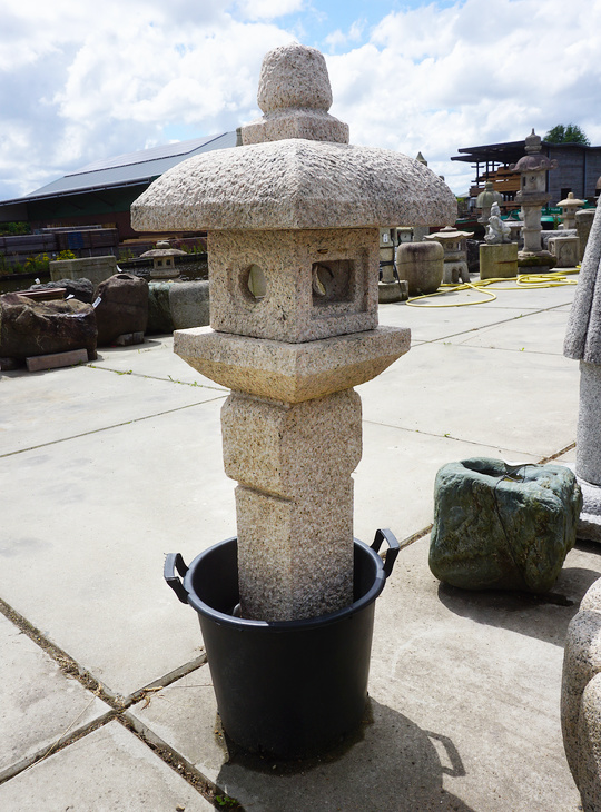 Oribe Gata Ishidoro, Japanese Stone Lantern - YO01010417