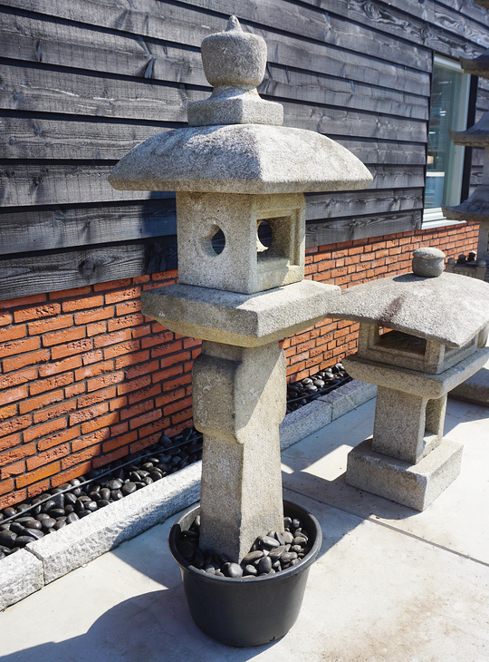 Oribe Gata Ishidoro, Japanese Stone Lantern - YO01010452