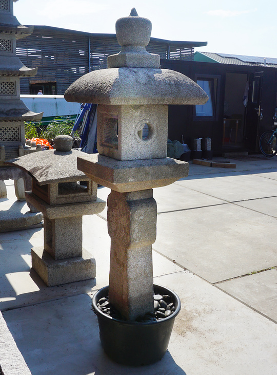 Oribe Gata Ishidoro, Japanese Stone Lantern - YO01010452