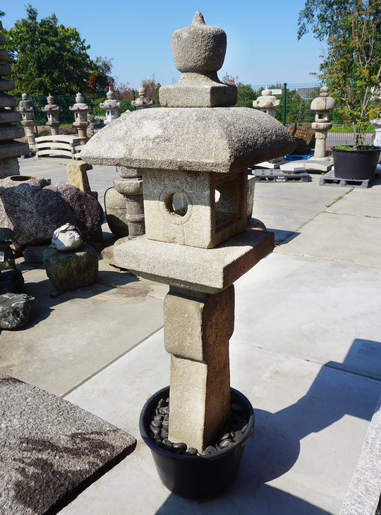 Oribe Gata Ishidoro, Japanese Stone Lantern - YO01010452