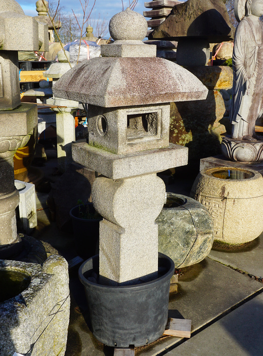 Oribe Gata Ishidoro, Japanese Stone Lantern - YO01010495