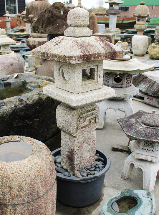 Oribe Gata Ishidoro, Japanese Stone Lantern - YO01010568