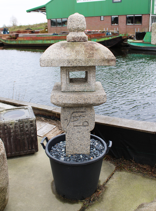 Oribe Gata Ishidoro, Japanese Stone Lantern - YO01010584