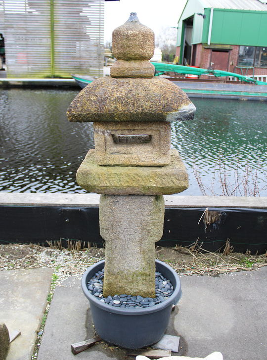 Oribe Gata Ishidoro, Japanese Stone Lantern - YO01010594