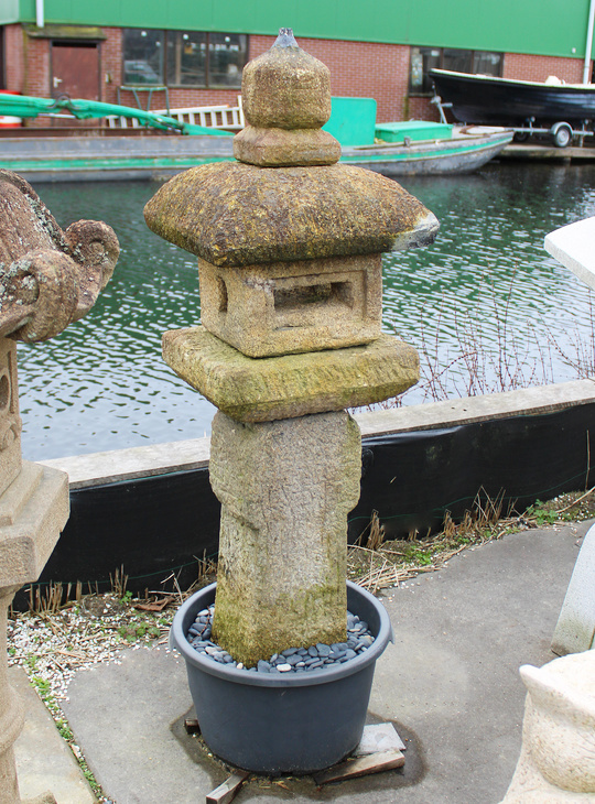 Oribe Gata Ishidoro, Japanese Stone Lantern - YO01010594