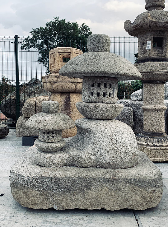 Oyako Gata Ishidōrō, Japanese Stone Lantern - YO01010197