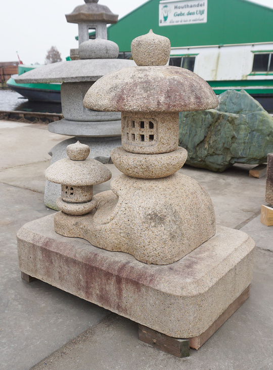 Buy Oyako Gata Ishidoro, Japanese Stone Lantern for sale - YO01010484