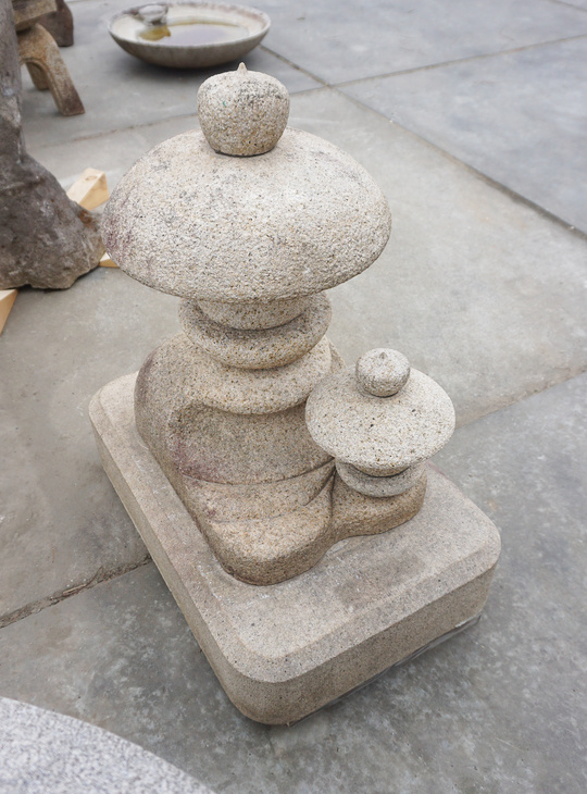 Oyako Gata Ishidoro, Japanese Stone Lantern - YO01010484