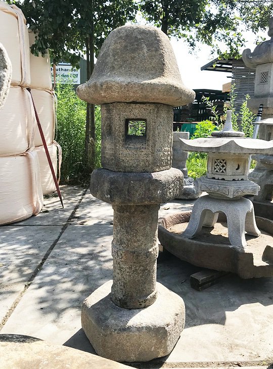 Renge-ji Gata Ishidoro, Japanese Stone Lantern - YO01010066