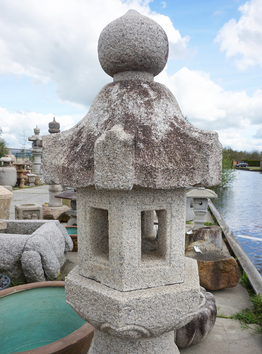 Renge-ji Gata Ishidoro, Japanese Stone Lantern - YO01010373