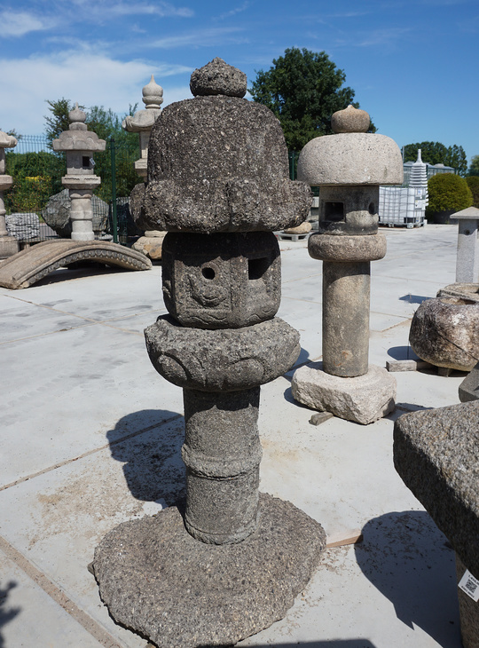 Rikyū Gata Ishidōrō, Japanese Stone Lantern - YO01010275