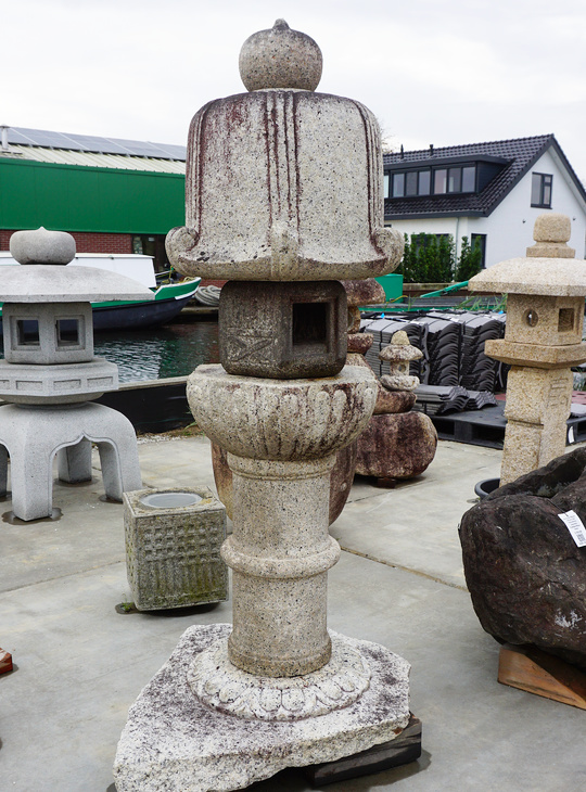 Rikyu Gata Ishidoro, Japanese Stone Lantern - YO01010332