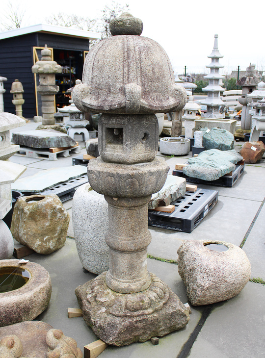 Rikyu Gata Ishidoro, Japanese Stone Lantern - YO01010590