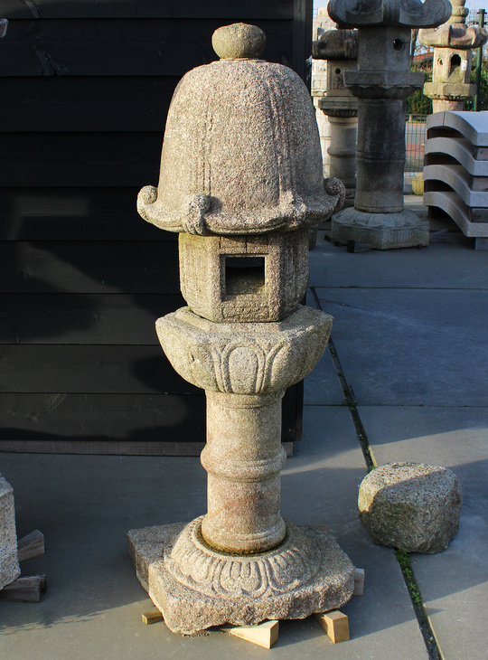 Rikyu Gata Ishidoro, Japanese Stone Lantern - YO01010603