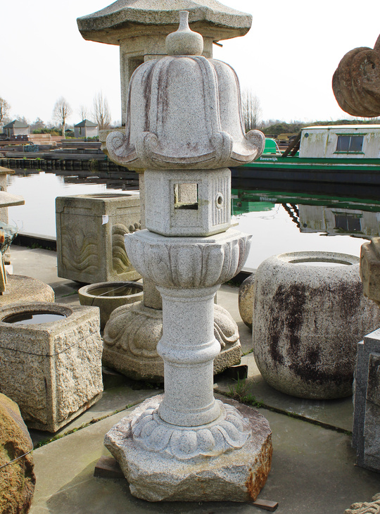 Rikyu Gata Ishidoro, Japanese Stone Lantern - YO01010619