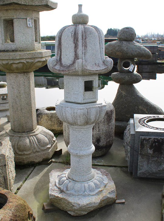 Rikyu Gata Ishidoro, Japanese Stone Lantern - YO01010619