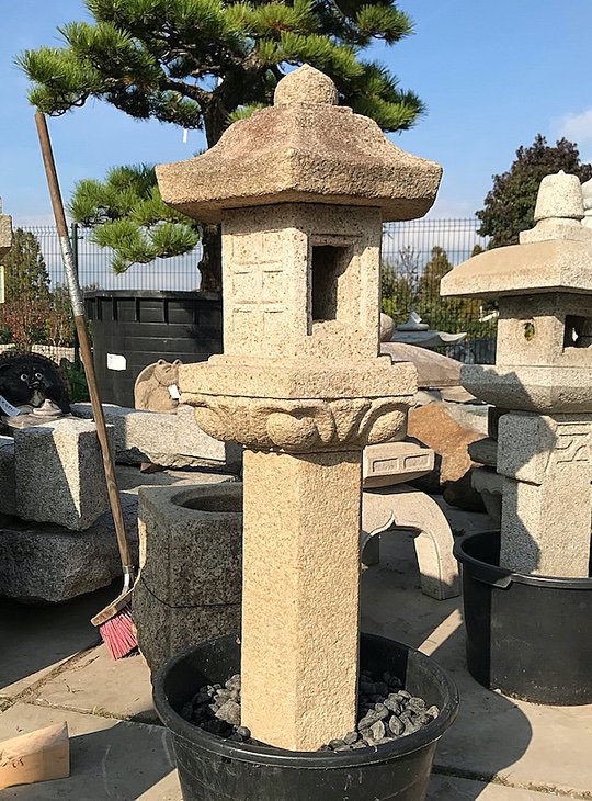 Rokkaku Ikekomi Ishidoro, Japanese Stone Lantern - YO01010126