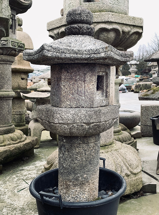 Rokkaku Ikekomi Ishidōrō, Japanese Stone Lantern - YO01010181