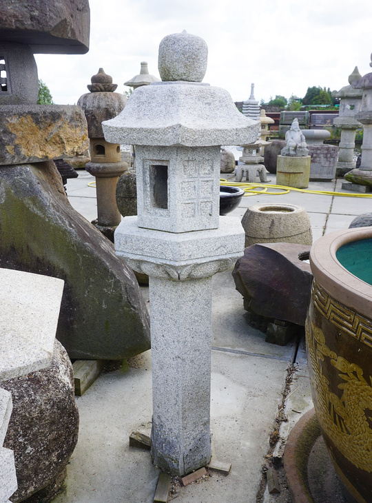 Rokkaku Ikekomi Ishidoro, Japanese Stone Lantern - YO01010423