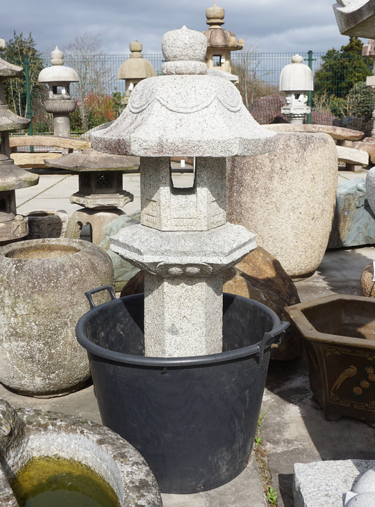 Rokkaku Ikekomi Ishidoro, Japanese Stone Lantern - YO01010548